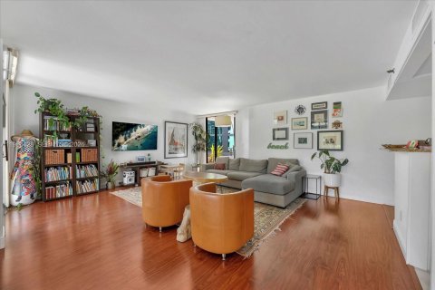 Copropriété à vendre à Miami, Floride: 2 chambres, 130.06 m2 № 2029042 - photo 2