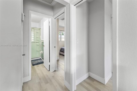 Купить виллу или дом в Окленд-Парк, Флорида 2 спальни, 105.91м2, № 2005526 - фото 21