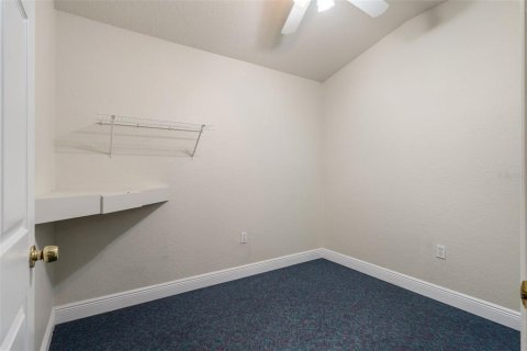 Commercial property in Spring Hill, Florida 531.4 sq.m. № 2205390 - photo 13