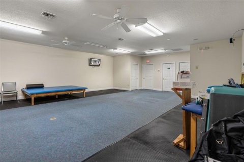 Commercial property in Spring Hill, Florida 531.4 sq.m. № 2205390 - photo 7