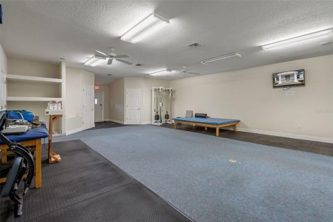 Commercial property in Spring Hill, Florida 531.4 sq.m. № 2205390 - photo 9