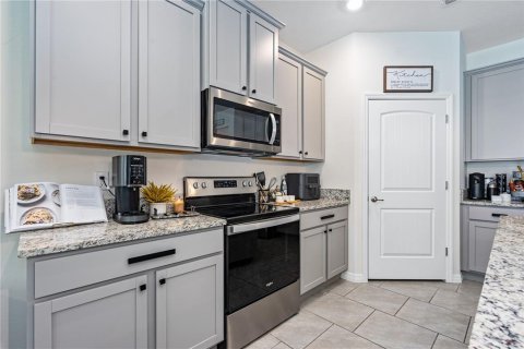 House in New Smyrna Beach, Florida 3 bedrooms, 157 sq.m. № 1644250 - photo 8