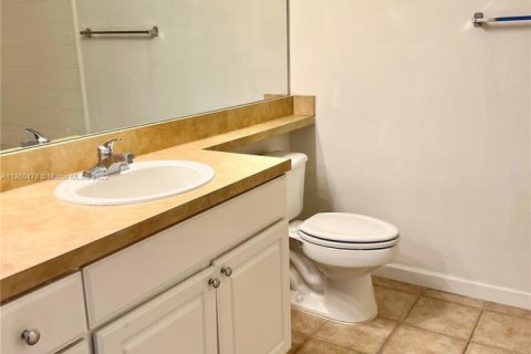 Снять в аренду кондоминиум в Уэст-Палм-Бич, Флорида 3 комнаты, 86.58м2, № 2245862 - фото 13