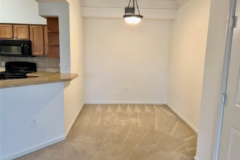 Снять в аренду кондоминиум в Уэст-Палм-Бич, Флорида 3 комнаты, 86.58м2, № 2245862 - фото 11