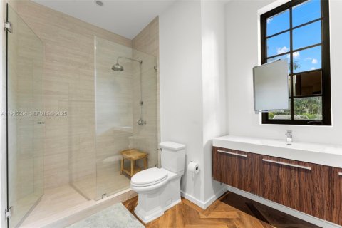 Casa en alquiler en Miami, Florida, 5 dormitorios, 525.73 m2 № 1993609 - foto 26