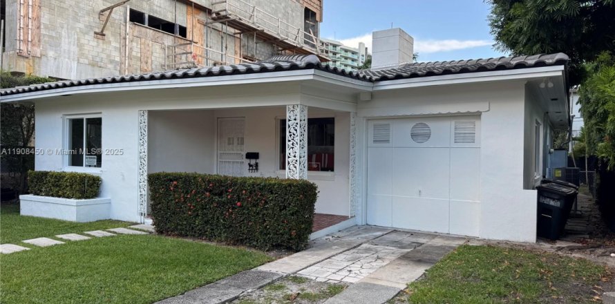 Casa en Miami Beach, Florida 3 dormitorios, 182.27 m2 № 2012720