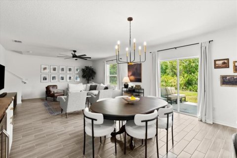 House in Edgewater, Florida 4 bedrooms, 239.97 sq.m. № 1662081 - photo 11
