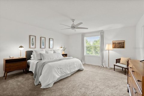 House in Edgewater, Florida 4 bedrooms, 239.97 sq.m. № 1662081 - photo 23