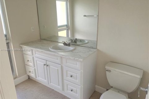 Condo in Boynton Beach, Florida, 2 bedrooms  № 2003065 - photo 26