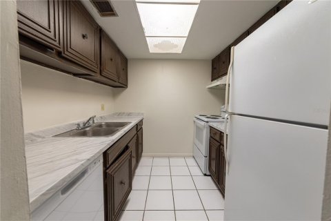 Condominio en venta en Tampa, Florida, 2 dormitorios, 88.26 m2 № 2210111 - foto 2