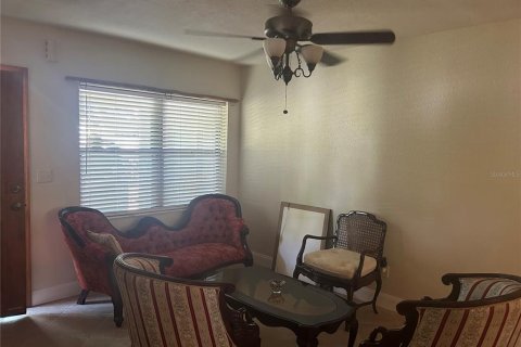House in Tampa, Florida 6 bedrooms, 149.76 sq.m. № 1791245 - photo 7