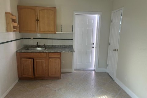 House in Tampa, Florida 6 bedrooms, 149.76 sq.m. № 1791245 - photo 19