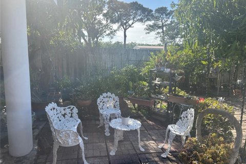 House in Tampa, Florida 6 bedrooms, 149.76 sq.m. № 1791245 - photo 22