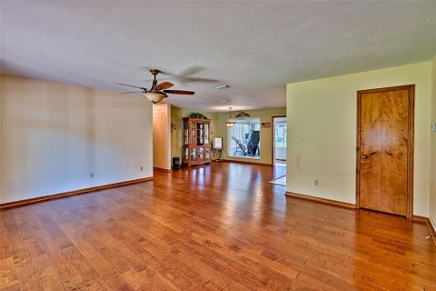 Casa en venta en Keystone Heights, Florida, 3 dormitorios, 170.1 m2 № 1884138 - foto 3