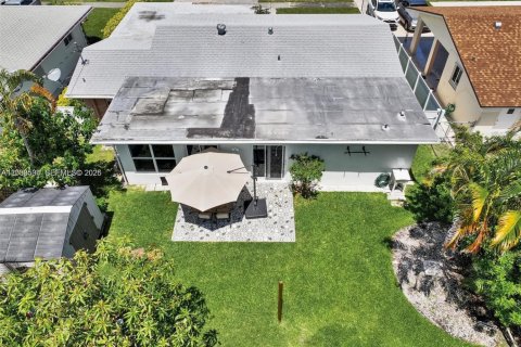 Casa en venta en Hallandale Beach, Florida, 5 dormitorios, 177.63 m2 № 2240418 - foto 12