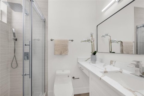 Casa en venta en Orlando, Florida, 5 dormitorios, 230.68 m2 № 1903700 - foto 14
