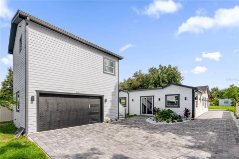 Casa en venta en Orlando, Florida, 5 dormitorios, 230.68 m2 № 1903700 - foto 2
