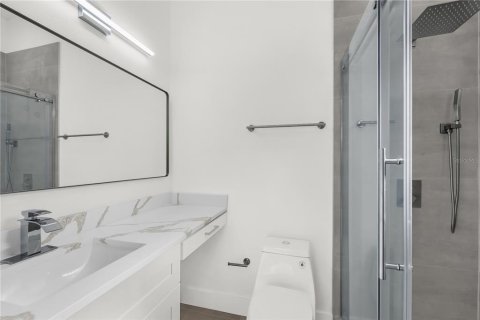 Casa en venta en Orlando, Florida, 5 dormitorios, 230.68 m2 № 1903700 - foto 11