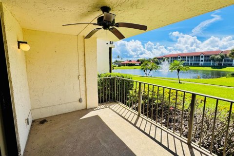 Condo in Hypoluxo, Florida, 3 bedrooms  № 2169878 - photo 16