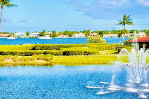Condo in Hypoluxo, Florida, 3 bedrooms  № 2169878 - photo 6
