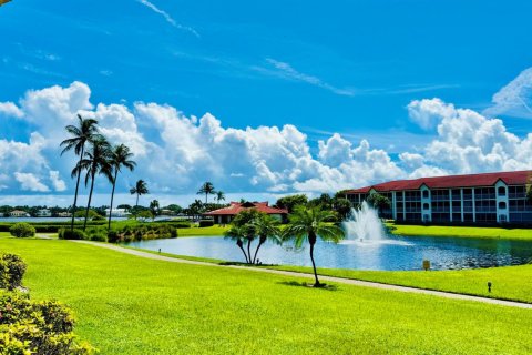 Condo in Hypoluxo, Florida, 3 bedrooms  № 2169878 - photo 19
