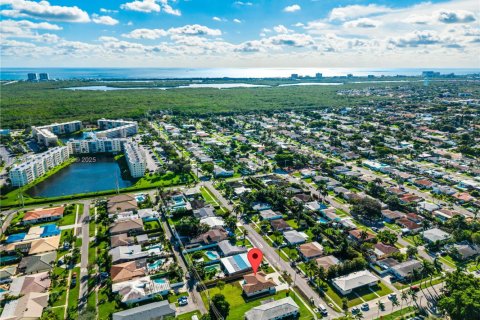 Купить виллу или дом в Дания-Бич, Флорида 3 спальни, 140.28м2, № 1949066 - фото 24