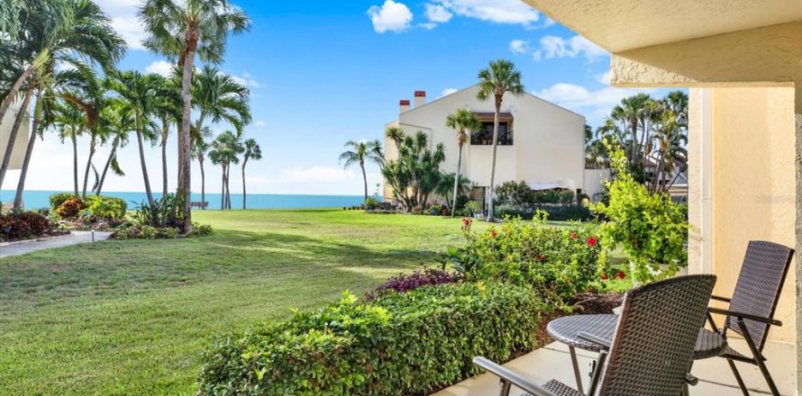Condo à Saint Petersburg, Floride, 2 chambres № 2231074