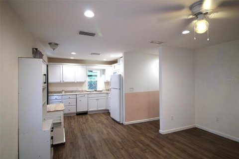 Casa en venta en Archer, Florida, 2 dormitorios, 62.43 m2 № 1901856 - foto 4