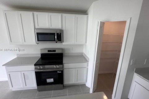 Casa en alquiler en Lake Wales, Florida, 4 dormitorios № 2056669 - foto 19