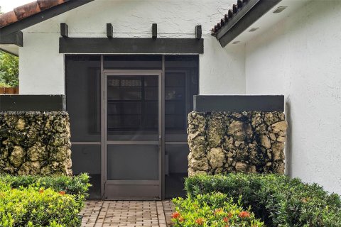 House in Weston, Florida 3 bedrooms, 147.9 sq.m. № 1943366 - photo 14