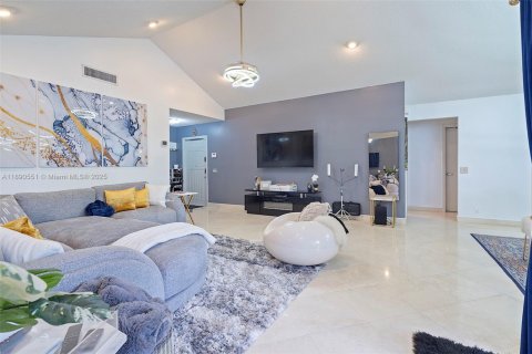 House in Weston, Florida 3 bedrooms, 147.9 sq.m. № 1943366 - photo 22