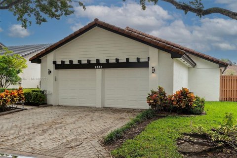 House in Weston, Florida 3 bedrooms, 147.9 sq.m. № 1943366 - photo 13
