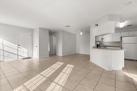 Condo in Orlando, Florida, 2 bedrooms  № 1831698 - photo 8
