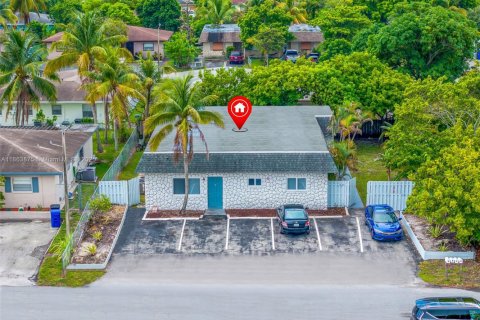 Commercial property in Fort Lauderdale, Florida 203.18 sq.m. № 1979471 - photo 4