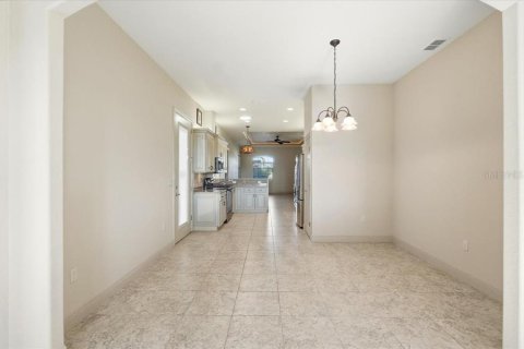 Villa ou maison à vendre à Polk City, Floride: 2 chambres, 180.69 m2 № 2284628 - photo 17