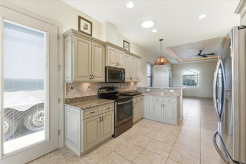 Villa ou maison à vendre à Polk City, Floride: 2 chambres, 180.69 m2 № 2284628 - photo 15