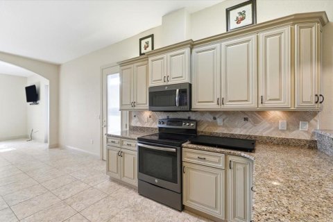 Villa ou maison à vendre à Polk City, Floride: 2 chambres, 180.69 m2 № 2284628 - photo 13