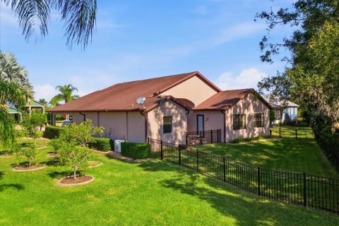 Villa ou maison à vendre à Polk City, Floride: 2 chambres, 180.69 m2 № 2284628 - photo 6