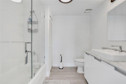 Copropriété à vendre à North Bay Village, Floride: 2 chambres, 113.43 m2 № 2035942 - photo 27