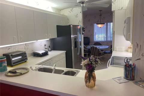 Copropriété à vendre à Fort Lauderdale, Floride: 2 chambres, 112.88 m2 № 2025290 - photo 21
