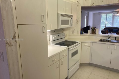 Copropriété à vendre à Fort Lauderdale, Floride: 2 chambres, 112.88 m2 № 2025290 - photo 24