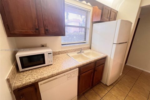 Copropriété à vendre à Coral Springs, Floride: 2 chambres, 78.04 m2 № 1997014 - photo 6