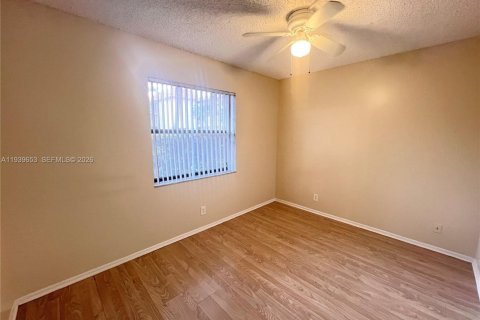 Copropriété à vendre à Coral Springs, Floride: 2 chambres, 78.04 m2 № 1997014 - photo 11