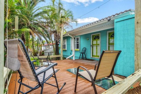 Duplex in Madeira Beach, Florida 3 bedrooms, 130.43 sq.m. № 1733550 - photo 10