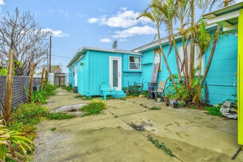 Duplex in Madeira Beach, Florida 3 bedrooms, 130.43 sq.m. № 1733550 - photo 14