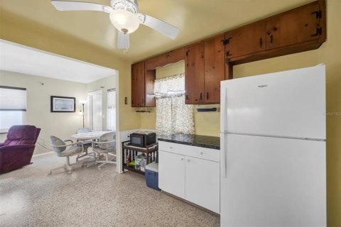 House in Englewood, Florida 2 bedrooms, 69.4 sq.m. № 1673616 - photo 4