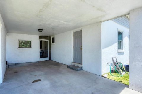House in Englewood, Florida 2 bedrooms, 69.4 sq.m. № 1673616 - photo 25