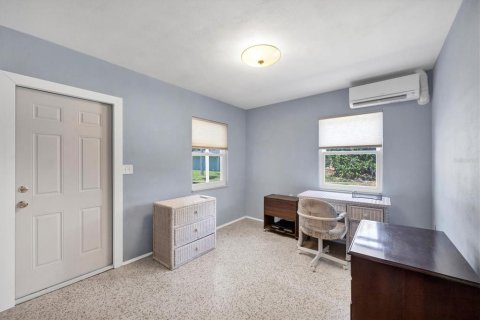 House in Englewood, Florida 2 bedrooms, 69.4 sq.m. № 1673616 - photo 11