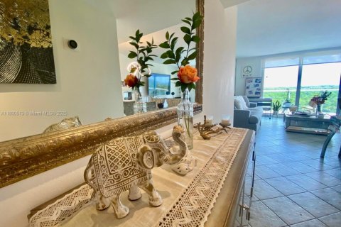 Apartamento en alquiler en North Miami Beach, Florida, 1 dormitorio, 65.96 m2 № 1742282 - foto 3