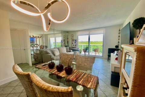 Apartamento en alquiler en North Miami Beach, Florida, 1 dormitorio, 65.96 m2 № 1742282 - foto 5